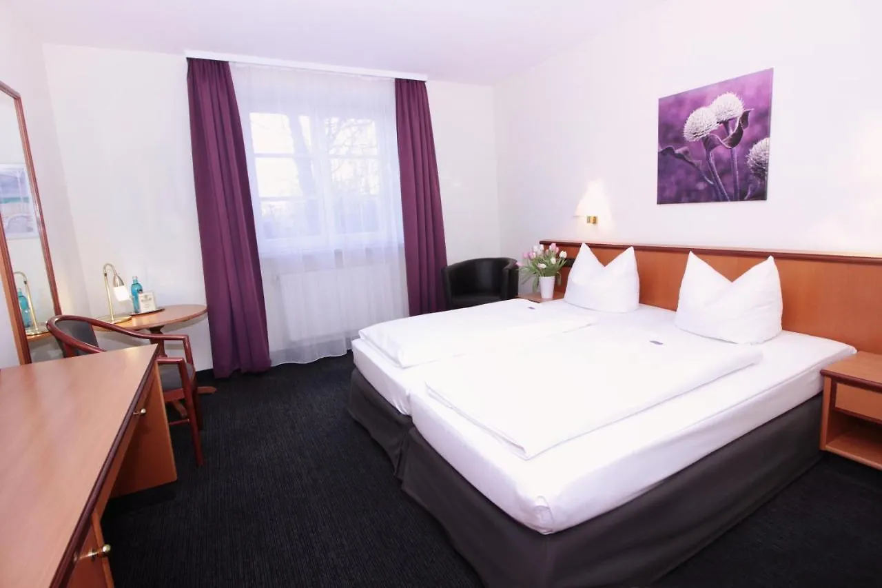 Landhotel Hirsch Kempten  3*,